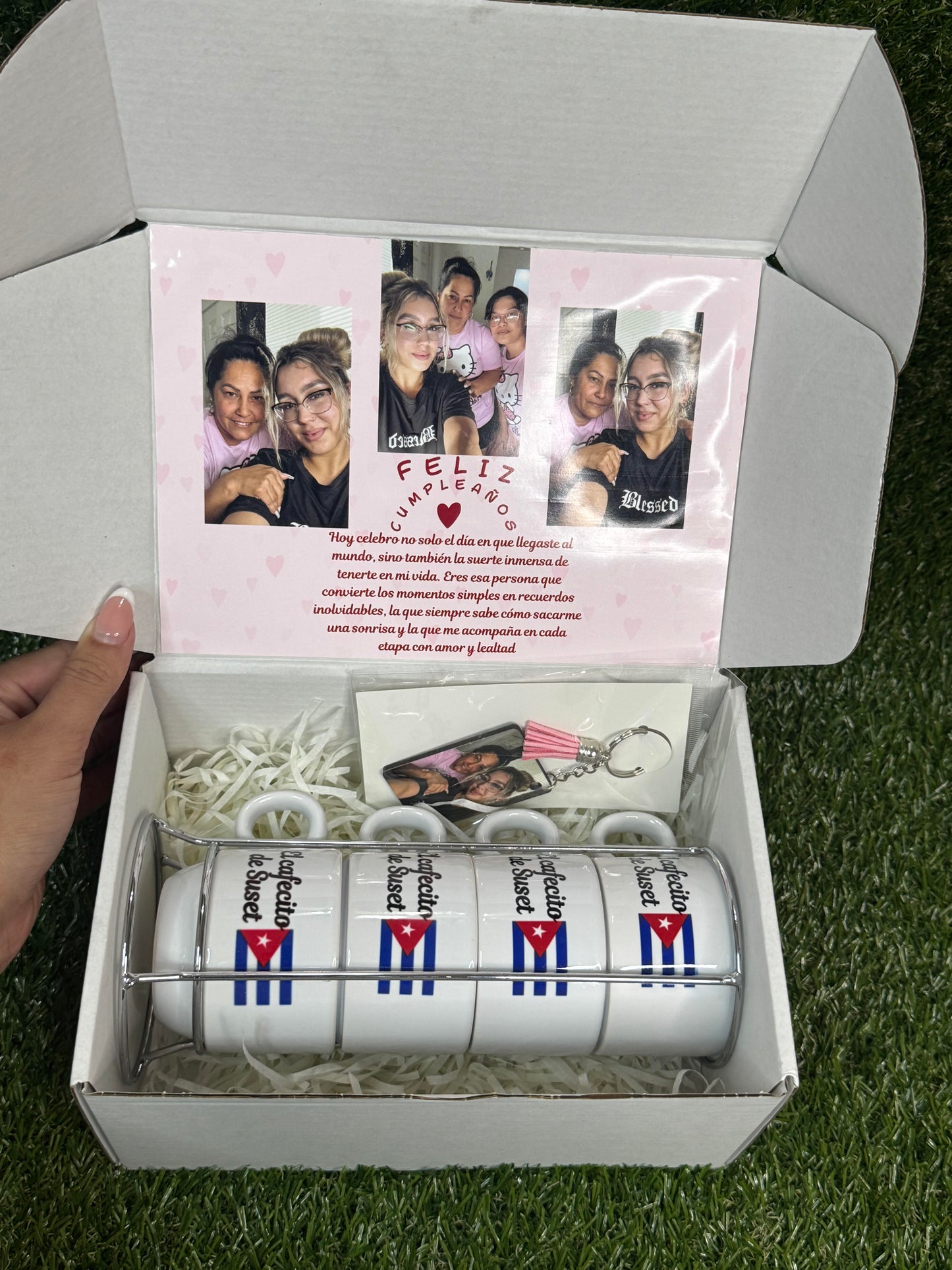 🎁 Caja de Regalo Personalizada con Tazas + Llavero + Dedicatoria